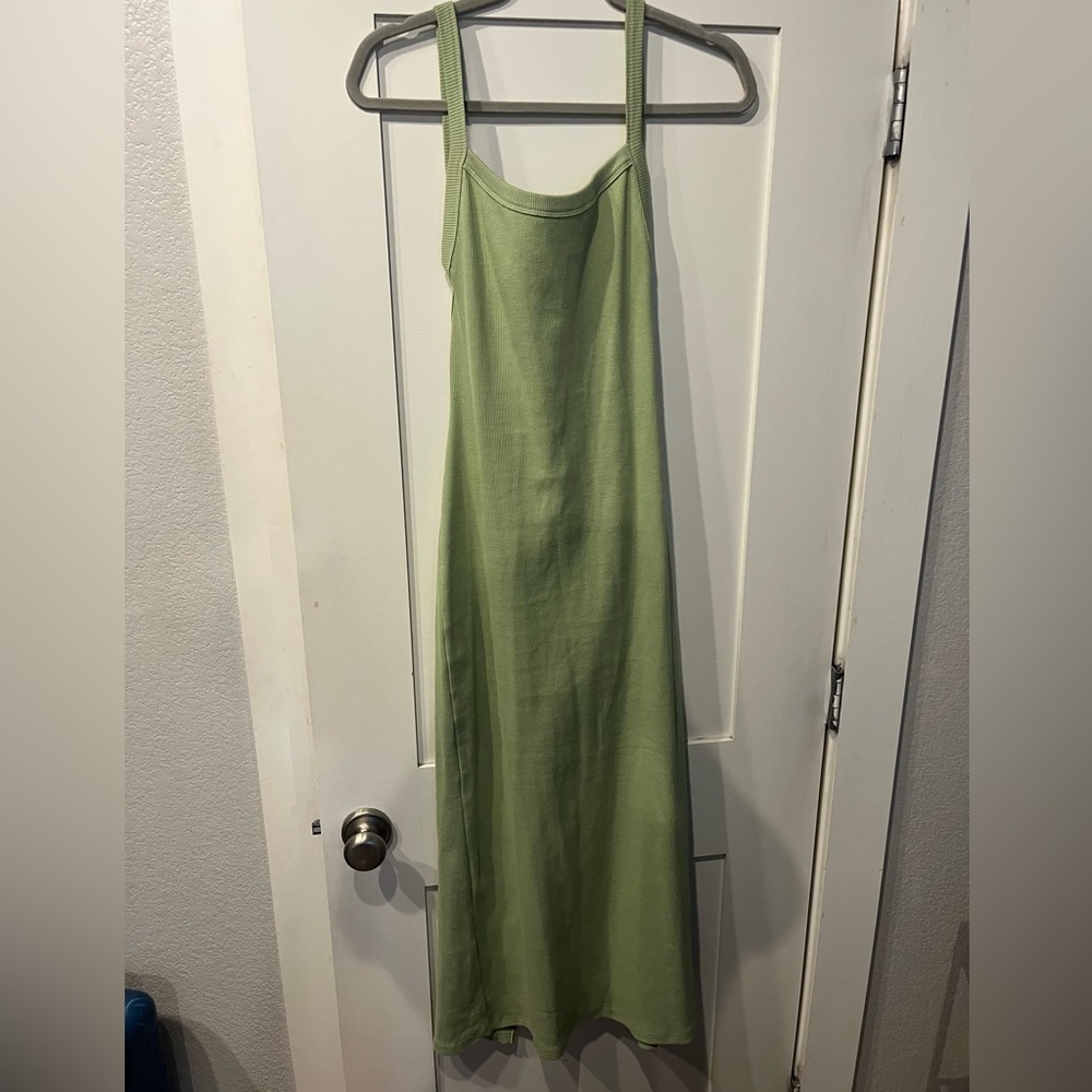 Green midi dress